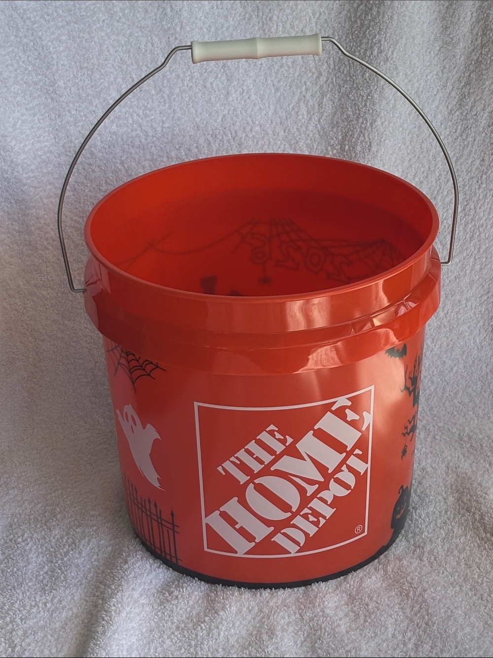 The Home Depot Orange Halloween Storage Bucket/Great for Trick or Treating 🎃👻💀